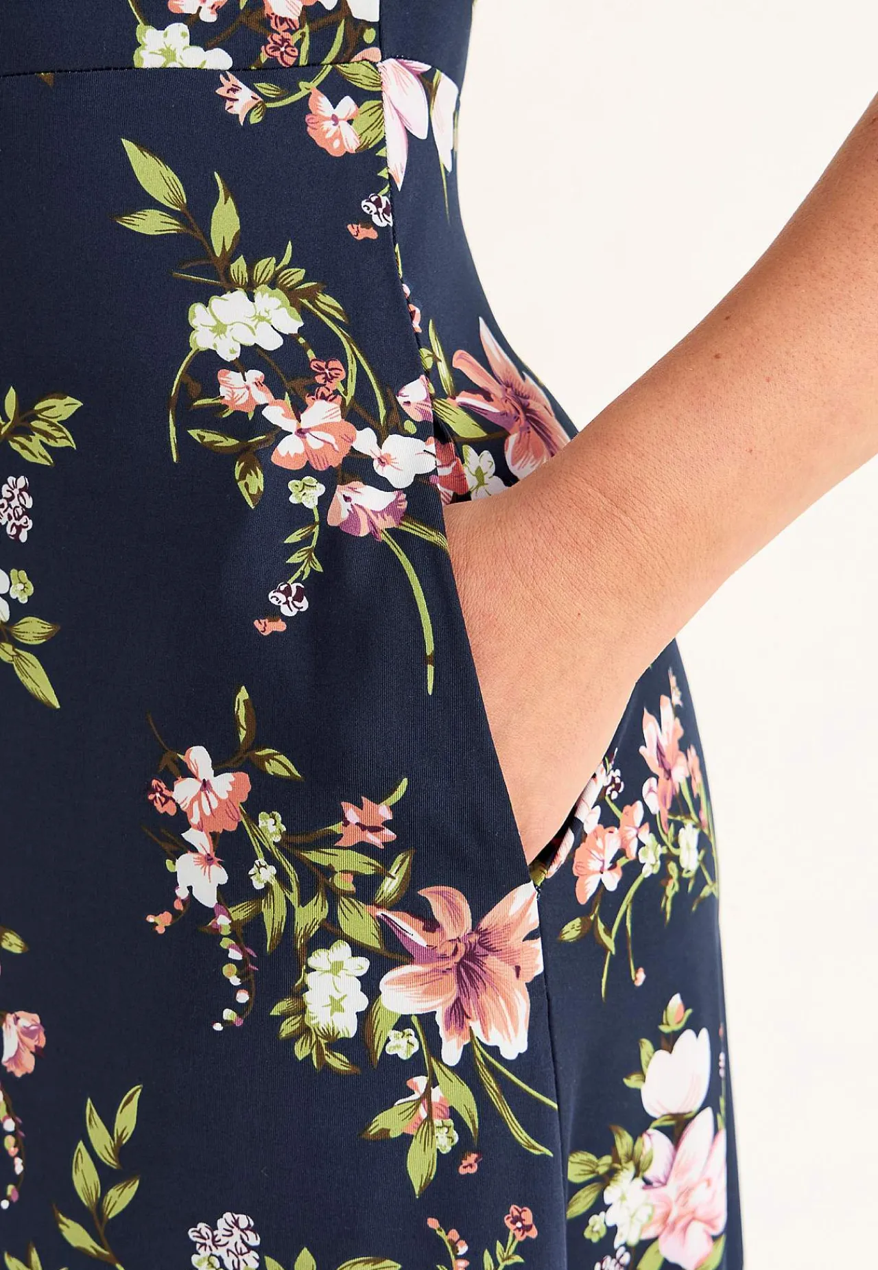 Discount Blommönstrad trikåklänning Klänningar & Kjolar|Plus Size