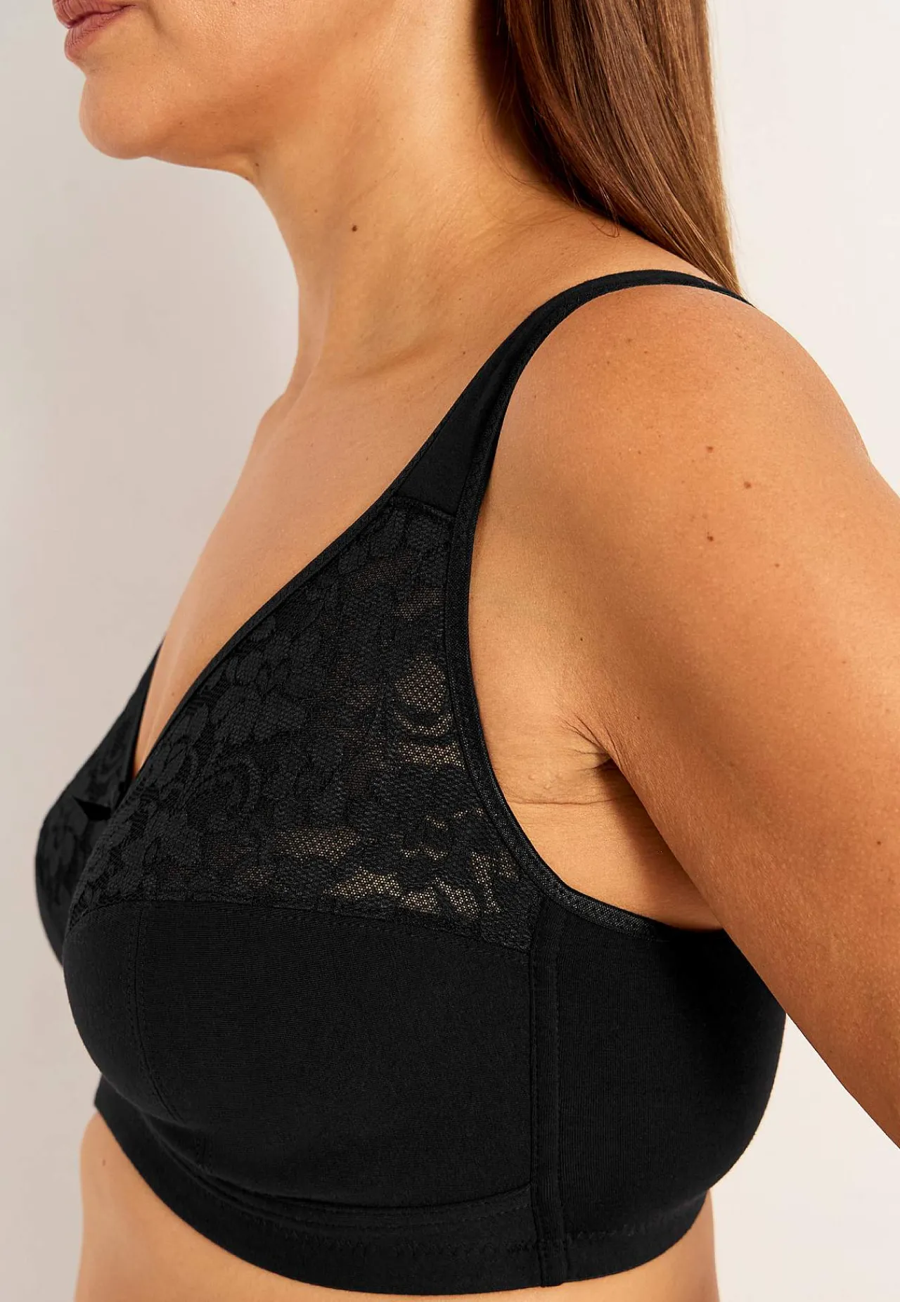 Online Bygellös mjuk-bh Anna Basplagg|Plus Size