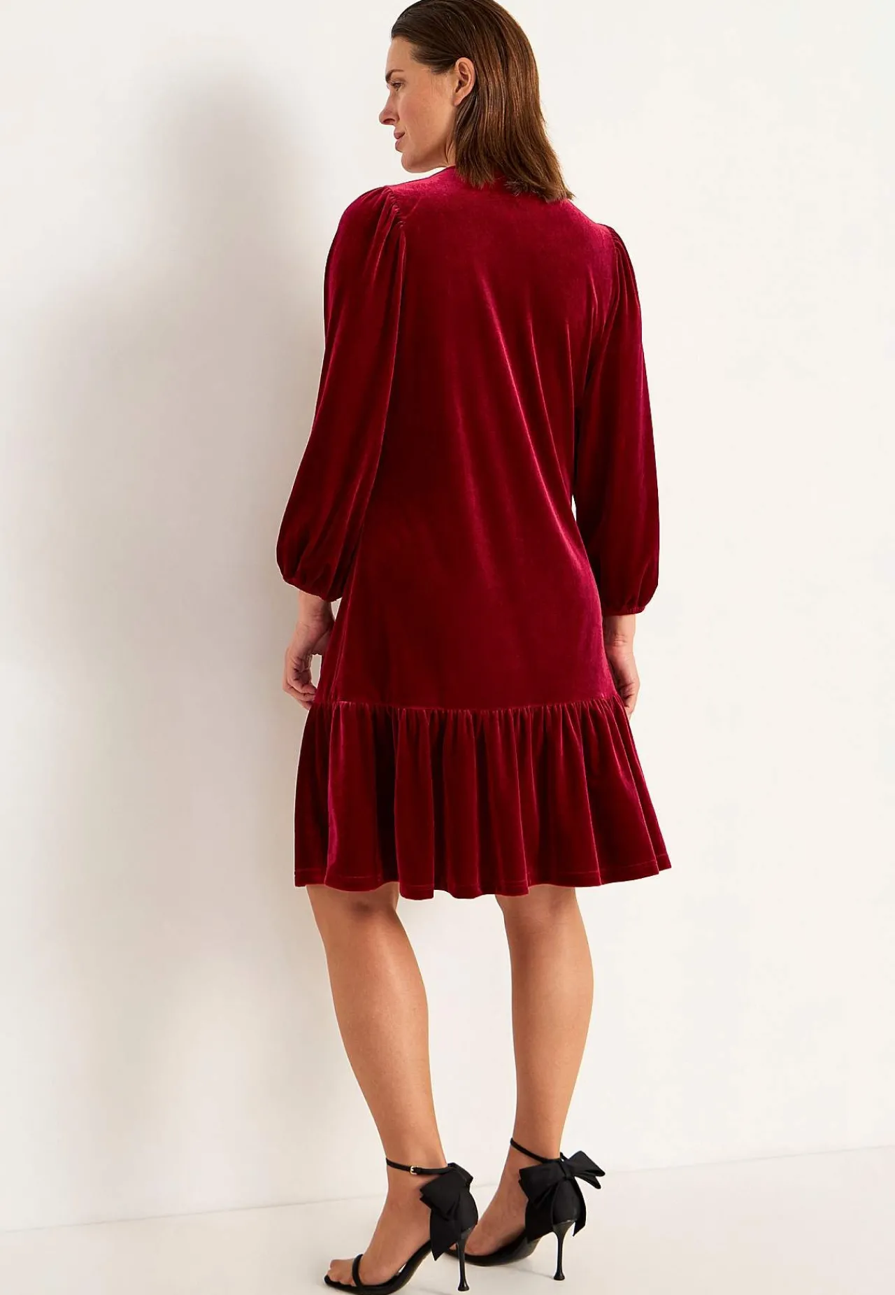 New Klänning i velour med volang Klänningar & Kjolar|Festkläder