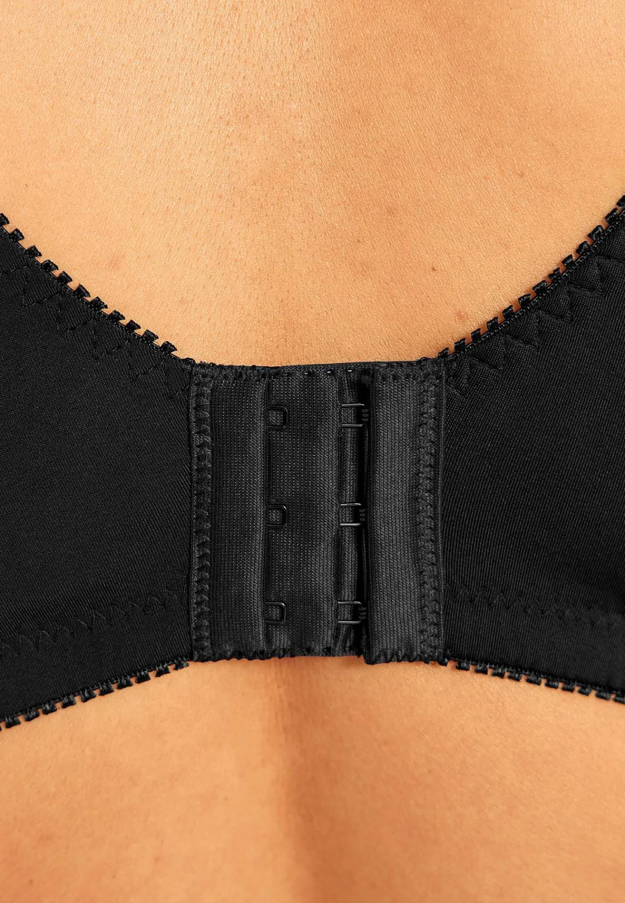 Sale Soft-bh med broderi Lily Basplagg|Plus Size