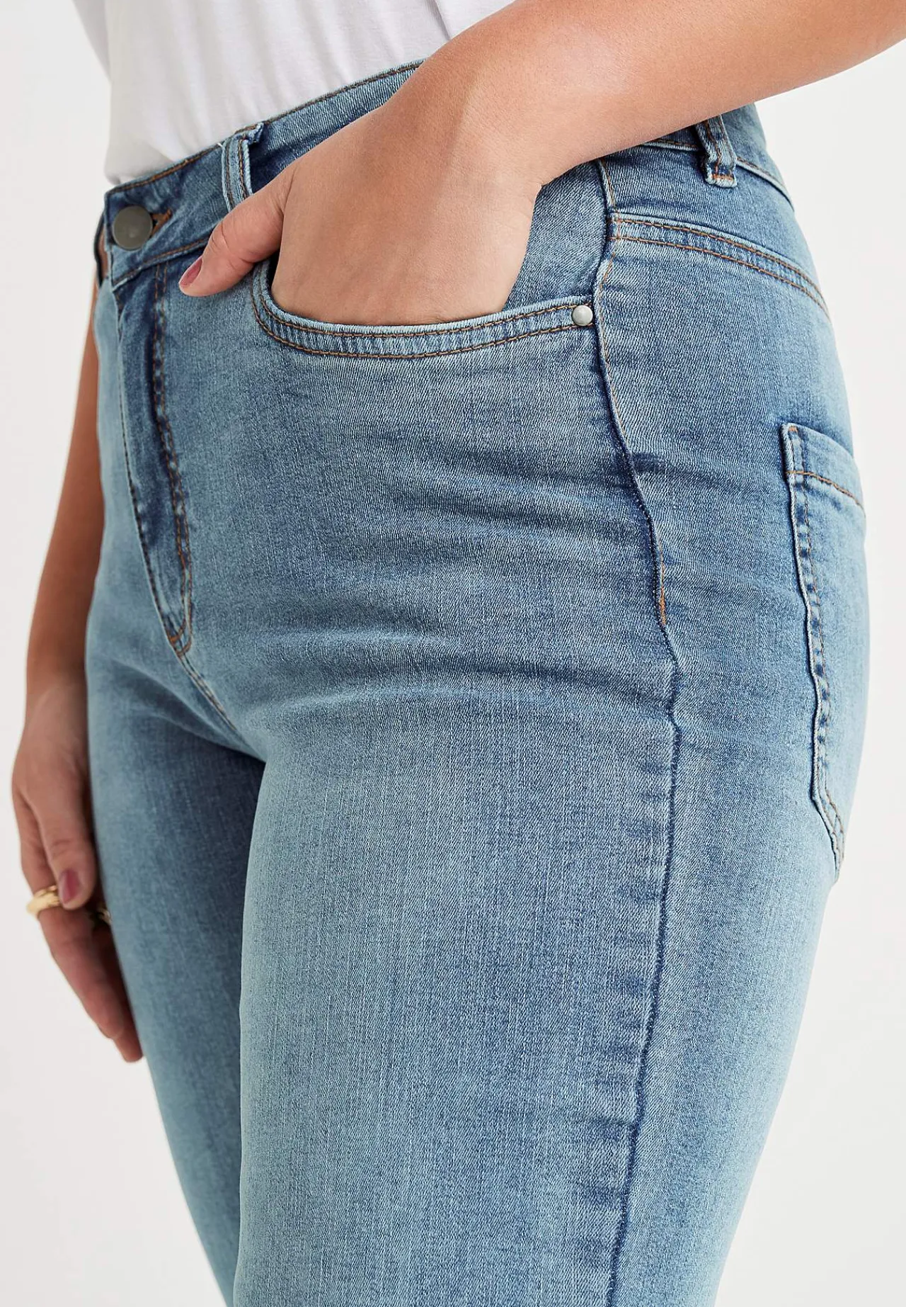 Online Stretchjeans med rakt ben - tre längder Linnea Jeans|Jeansplagg