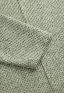 Clearance Supermjuk tröja med dekorativ mittsöm Beata Tröjor & Cardigans|Stickat